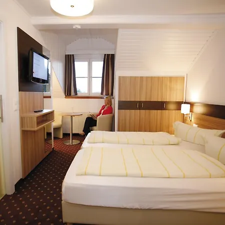 Diana Hotel 3*