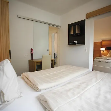 Diana Hotel 3*
